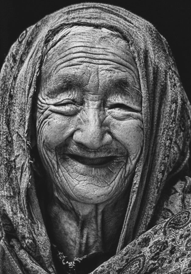 Just How Old Is Hange Zoe in Bleach?